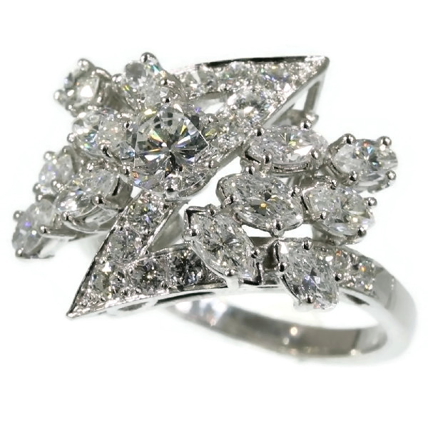 Typical seventies estate platinum diamond cluster ring